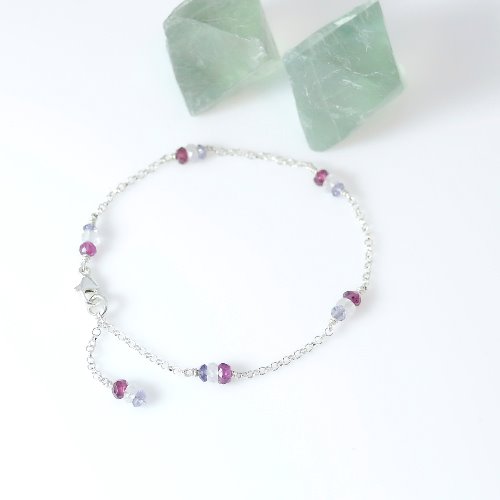 漫步里昂~法式純銀手鍊(丹泉石_石榴石_月光石)〈Tanzanite_Moon Stone_Garnet Silver Bracelet〉【ColorDay】