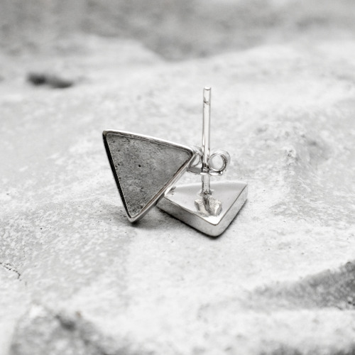 灰水泥三角形銀耳環(銀) - 幾何系列