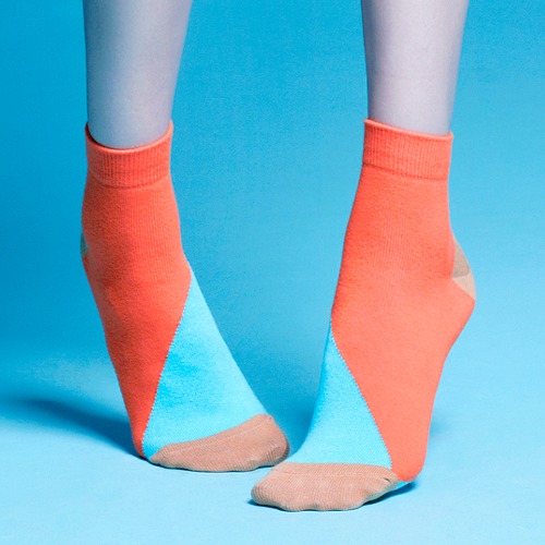 棉襪－女生襪子－簡約襪子－ 橘色粉藍短襪