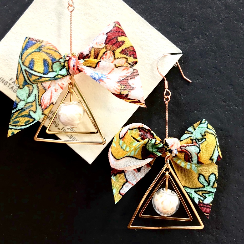 < Fly on Bell >。 純銀耳環＿Ginger Yellow