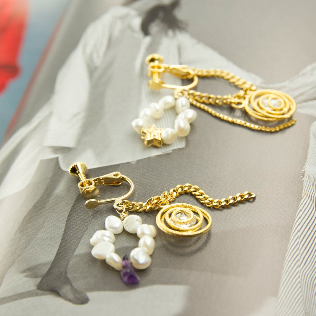 絕色系列-淡水珍珠與施華洛世奇 黃銅工藝耳夾