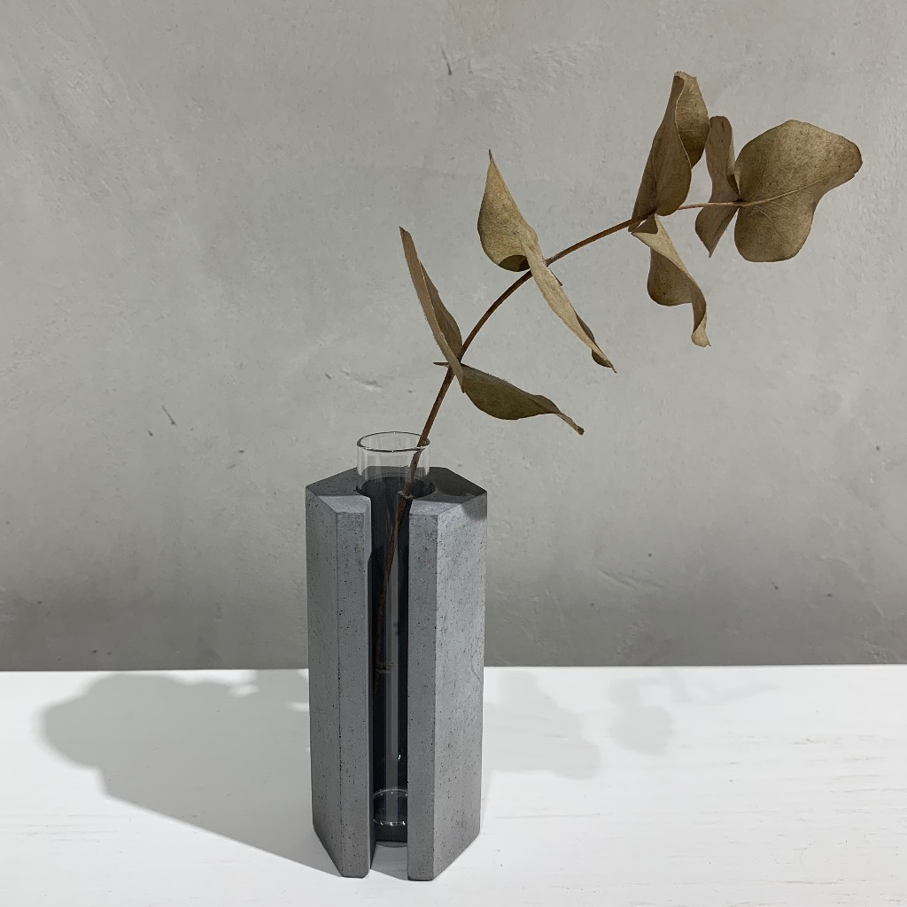水泥花瓶 | 小型 | 六角 | 深灰