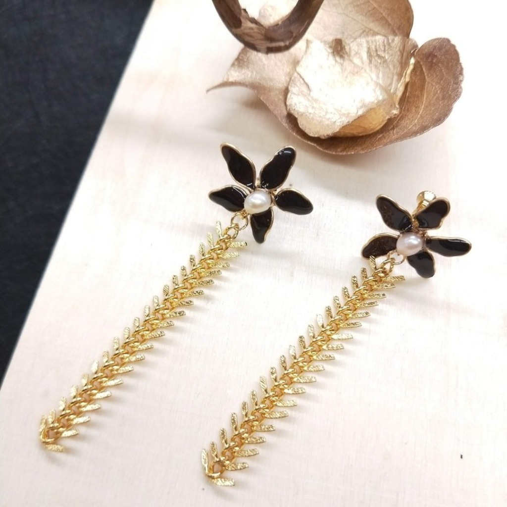 耳環 神秘黑花瓣珍珠黃銅個性樹脂耳針耳夾耳環